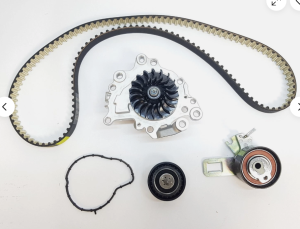 Комплект водна помпа + ангренажен ремък  (индивидуална поръчка) DS DS 3 / DS 3, DS 4 II, DS 7; CITROEN BERLINGO, C3 AIRCROSS I, C3 AIRCROSS II, C3 III, C4 CACTUS, C4 III, C4 SPACETOURER, C4 X 1.2-Electric (09.14-) ORIGINAL PSA 1638159680