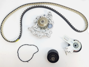 Комплект водна помпа + ангренажен ремък  (индивидуална поръчка) DS DS 3 / DS 3, DS 4 II, DS 7; CITROEN BERLINGO, C3 AIRCROSS I, C3 AIRCROSS II, C3 III, C4 CACTUS, C4 III, C4 SPACETOURER, C4 X 1.2-Electric (09.14-) ORIGINAL PSA 1638159680