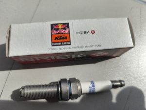 свещ искрова (индивидуална поръчка) BRISK Premium LGS Brisk Racing COR12LGS 